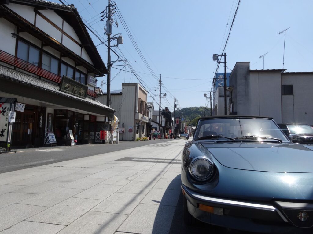 21年4月 笠間稲荷神社の八重の藤というのを見に行った １１５スパイダーでお出かけ